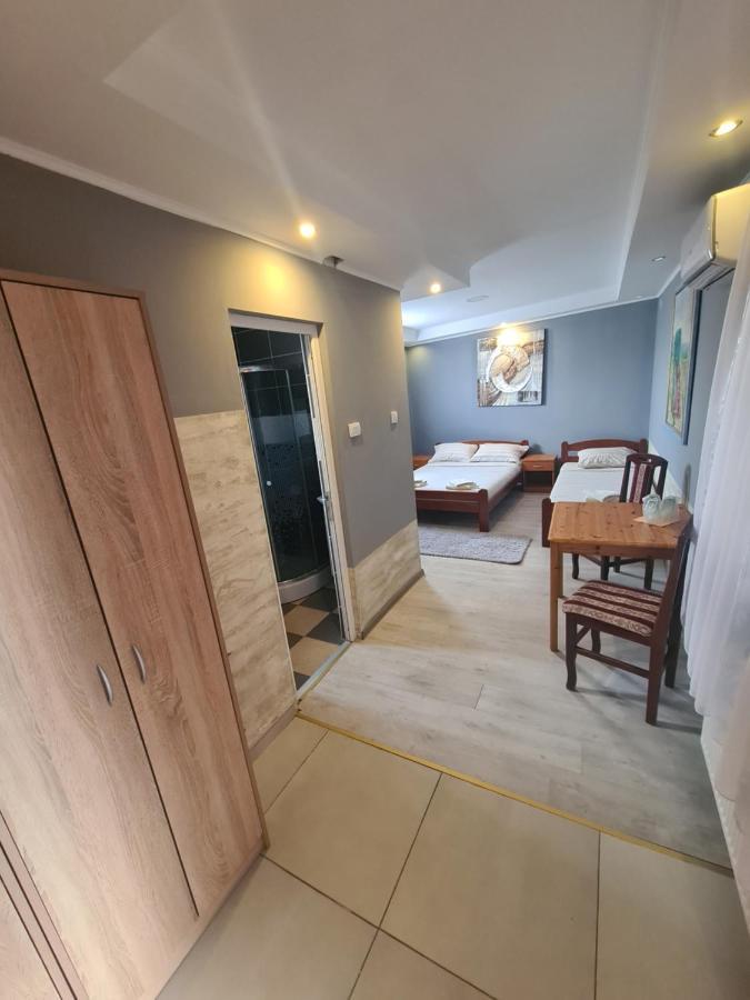 Rooms " Simke " IIスボティツァ エクステリア 写真